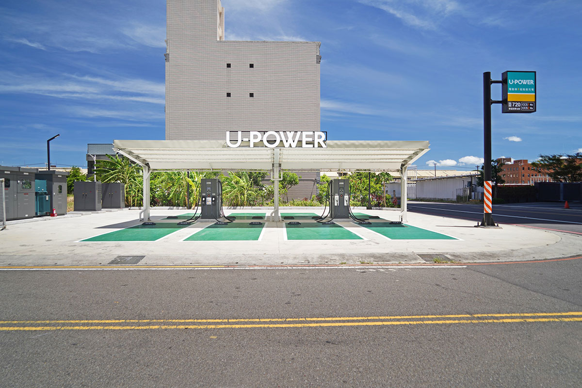 U-POWER桃園經國站新增4席充電位皆配置500A超高速液冷槍