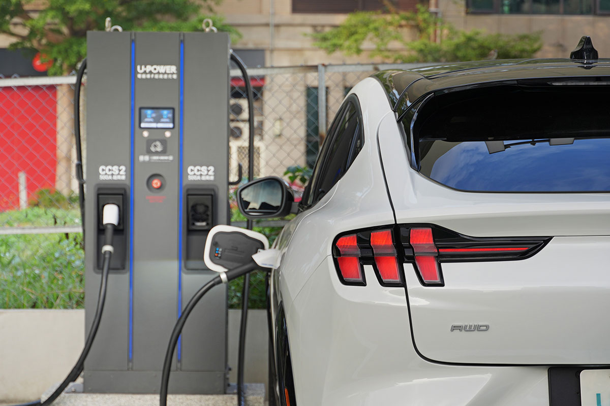 U-POWER 全臺已建置 CCS2 規格共 44 席充電車位,滿足車主於日常及環島旅遊充電使用皆相當便利。